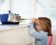 Come proteggere i bambini dai 10 maggiori pericoli della cucina