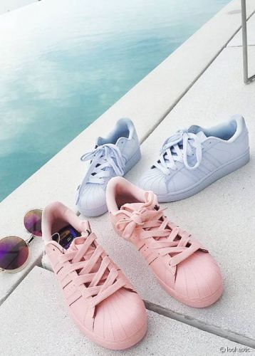 Le Adidas superstar