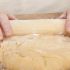 Impastare troppo a lungo la pasta frolla