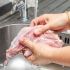 Lavare il pollo prima di cuocerlo