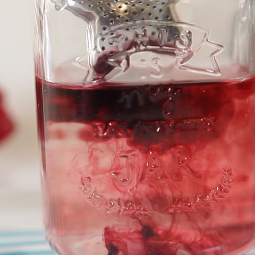 3. Lasciare in infusione 2-3 minuti