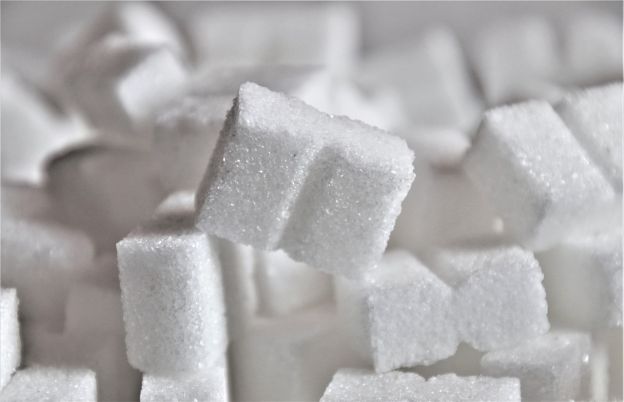 I pericoli legati al consumo di zucchero bianco