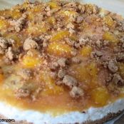 Cheesecake ricotta e amaretti con pesche caramellate