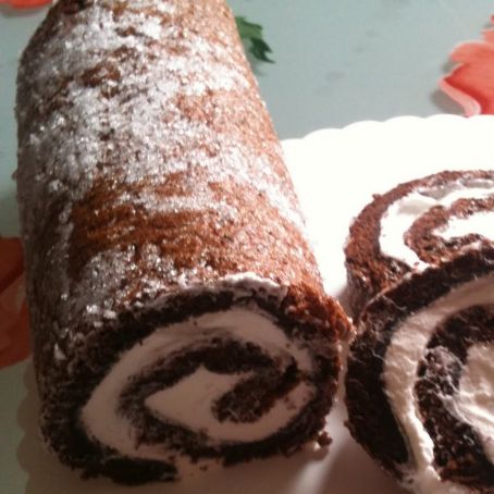 Rotolo al cioccolato con panna