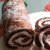 Rotolo al cioccolato con panna