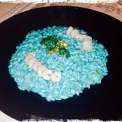 Risotto al blue curacao e gamberetti