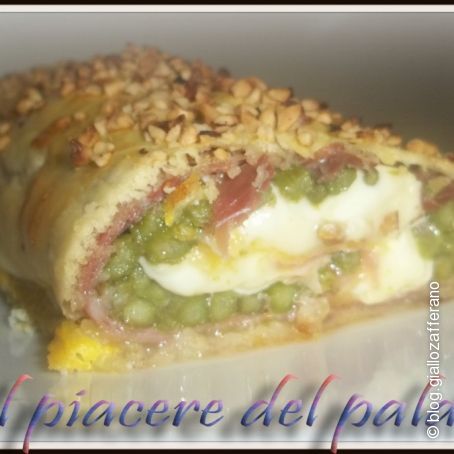 Rotolo sfizioso con crudo brie e asparagine