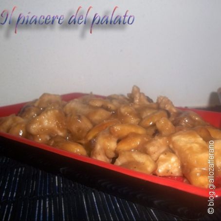 Pollo alle mandorle