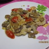 Lonza con copertura di funghi e pomodorini