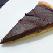 Crostata con crema al cioccolato e panna