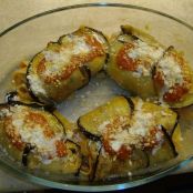 Involtini di melanzane con ripieno di pasta