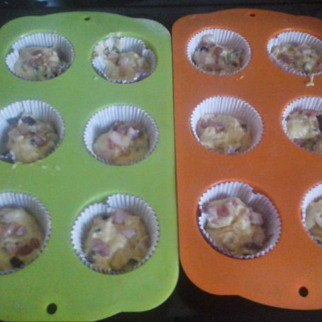 Muffin salati con pancetta e cipolla