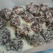 Delizie cocco, cioccolato e mandorle