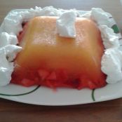 Aspic alle fragole e succo d'arancia