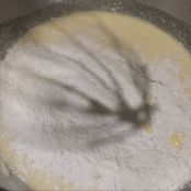 Ciambella alla vaniglia ripiena di marmellata - Tappa 2