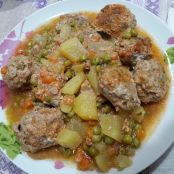 Polpettine con patate e piselli
