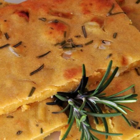 Cecina con cipollotti e rosmarino