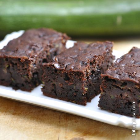 Torta al cioccolato fondente e noci