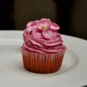 Cupcake ripieno di marmellata di fragole