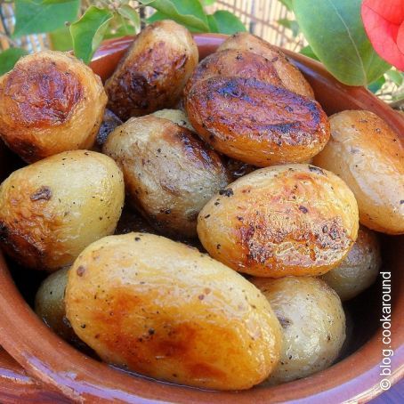 Patate novelle 'nzogna e pepe