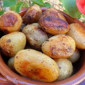 Patate novelle 'nzogna e pepe