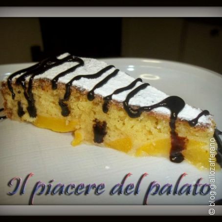 Torta alle pesche sciroppate