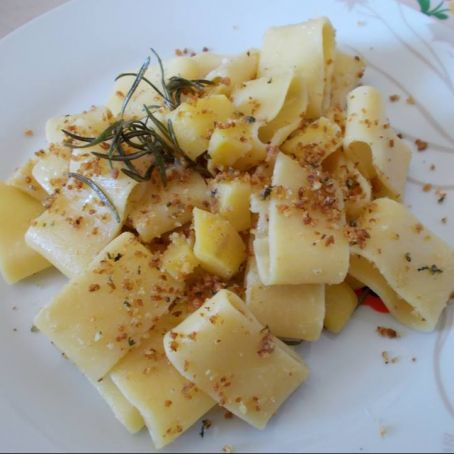 MEZZE MANICHE CON PATATE