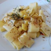 MEZZE MANICHE CON PATATE