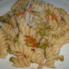 Fusilli piselli tonno e parmigiano