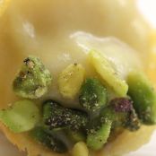 Cornucopie di grana padano con crema di patate all'aceto balsamico e granella di pistacchi - Tappa 3