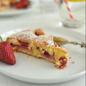 TORTA DI FRAGOLE CIOCCOLATO DI FRAGOLE E YOGURT AI FRUTTI DI BOSCO