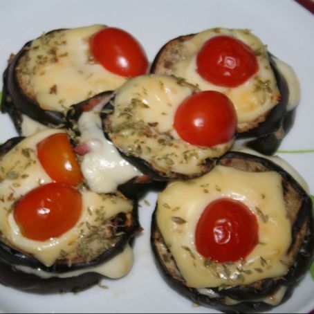 Sandwich di melanzane e mozzarella al forno