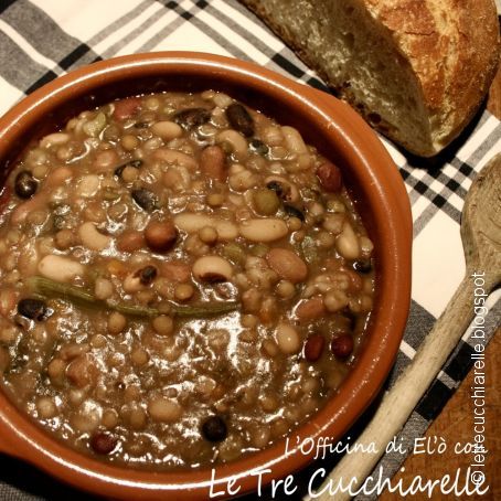 Zuppa di legumi e cereali