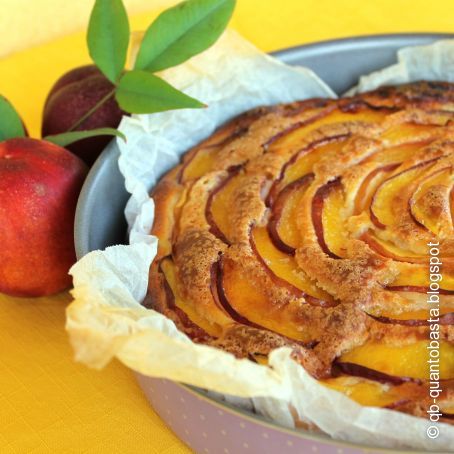 Torta morbida con pesche e ricotta