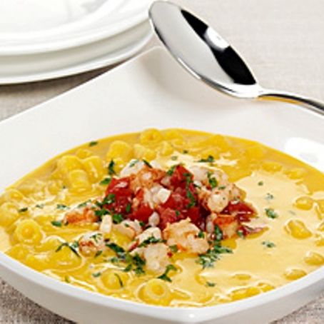 Ditaloni
rigati in crema di zucca ai gamberi e pomodorini