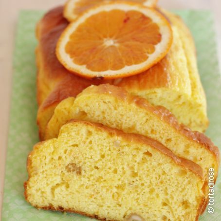 Cake salato all'arancia e anacardi