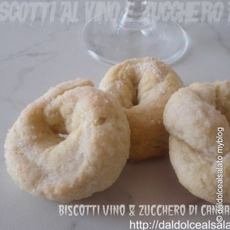Biscotti
al vino bianco e zucchero di canna