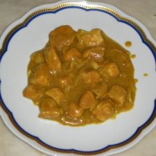 Polpa di manzo con patate allo yogurt e curry