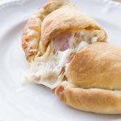 Calzone al prosciutto cotto e mozzarella