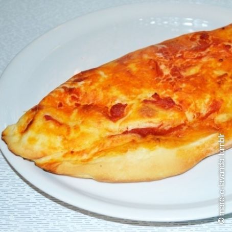 Calzone napoletano
