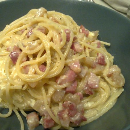 Spaghetti alla carbonara.