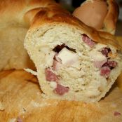 CASATIELLO NAPOLETANO O TORTANO SALATO