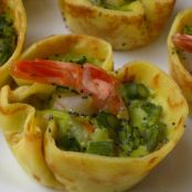 Cestini di crepes con asparagi e gamberi