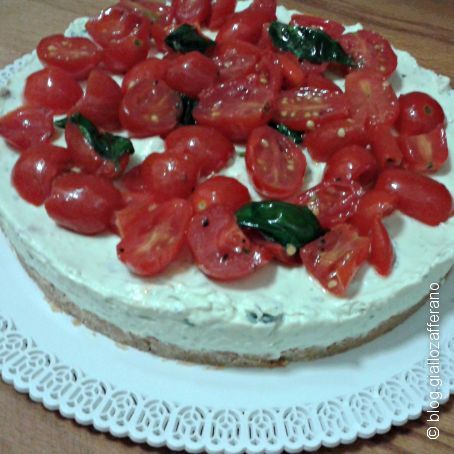 Cheesecake al basilico e pomodorini