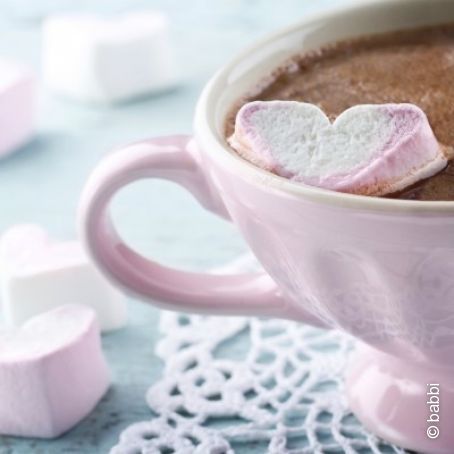 Cioccodelizia in tazza con cuori di Marshmallow