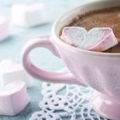 Cioccodelizia in tazza con cuori di Marshmallow