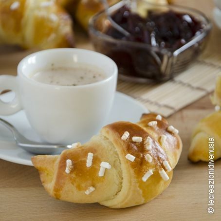 Cornetti allo yogurt