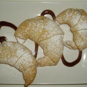 Cornetti allo yogurt con pasta frolla