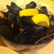 Cozze alla marinara (cozze al limone)