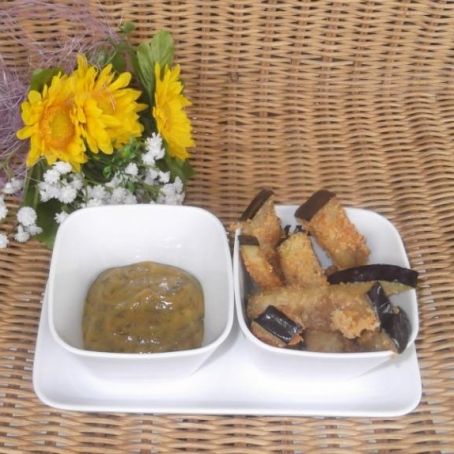 Bastoncini profumati croccanti con salsa